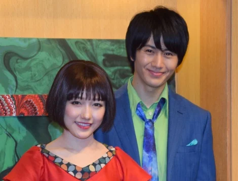 太田基裕 渡辺麻友 共演